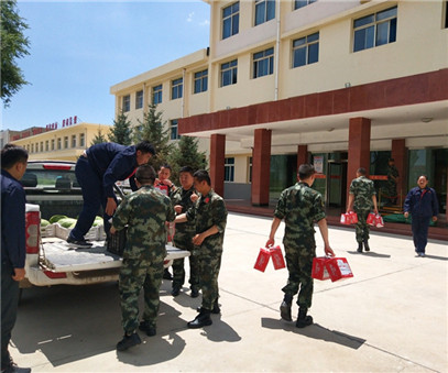 一家親│興海銅鑫慰問部隊官兵，共話軍企團結魚水情